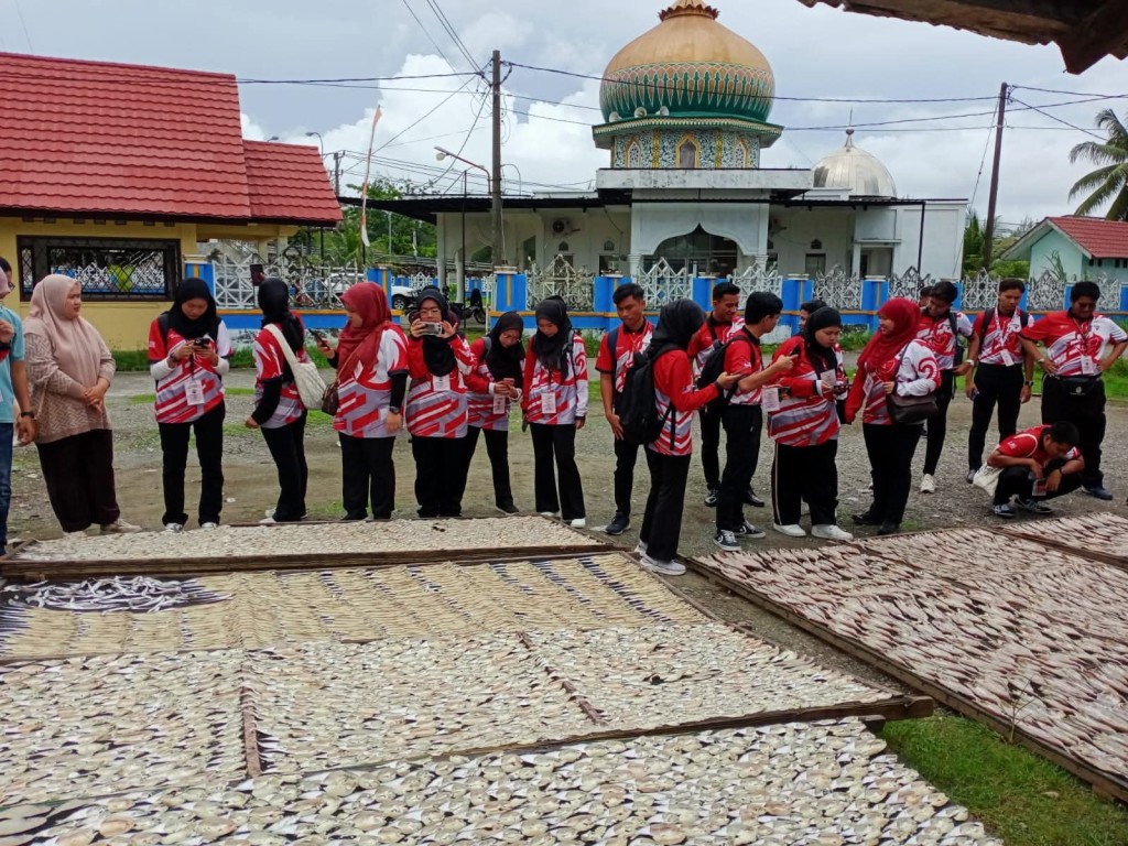 Hasil olahan ikan asin gampong kuala bubon